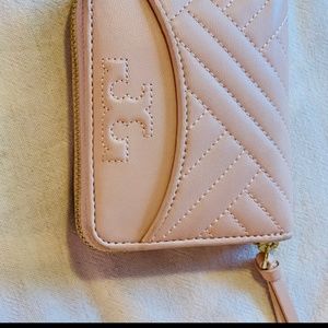 Tory Burch wallet. Like new